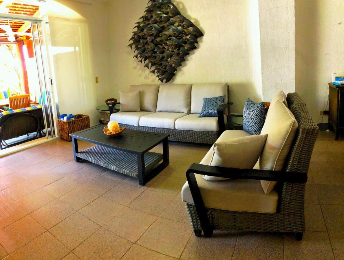 Casa Romantica De Playa Ixtapa  Exterior photo