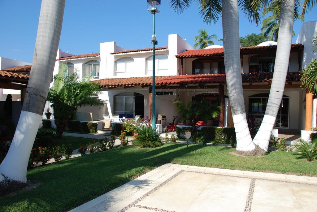 Casa Romantica De Playa Ixtapa  Exterior photo